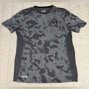 Under Armour Heat Gear Athletic Shirt